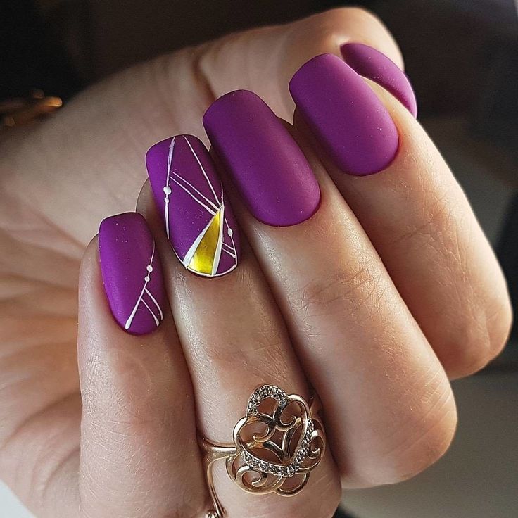 Фиолетовые весенние ногти, дизайн 2020