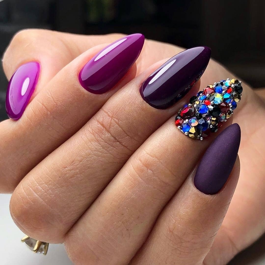 Идеальный маникюр ногтей фиолетовый 2020