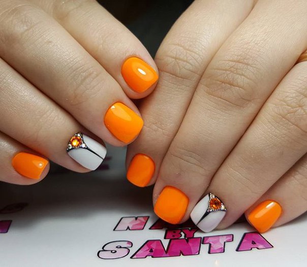 Оранжевые короткие ногти, дизайн моды 2020