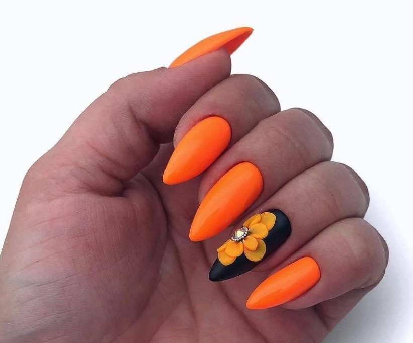 Оранжевые ногти модные тенденции 2021