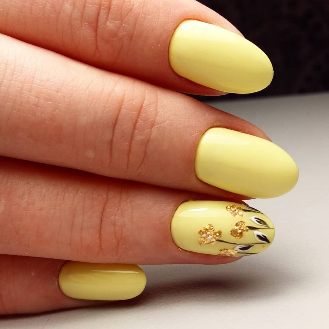 Овальный маникюр с желтым цветом, овально-желтые ногти 2022