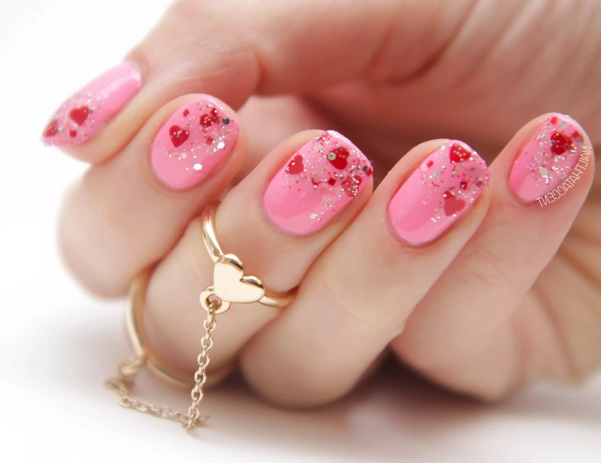 Розового цвета ногти nail-design, нейл-арт 2021