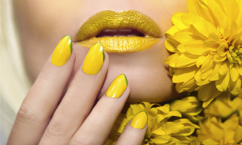 Желтый маникюр 2022 желтые ногти с фото дизайна, мода цвета, френч, ярко-желто-зеленого-розового-черного