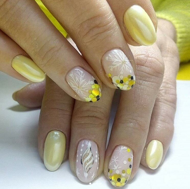 Желтый маникюр зимы, стильные жёлтые ногти 2021