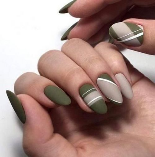 Серый маникюр с зеленым цветом, серо-зеленые ногти 2022