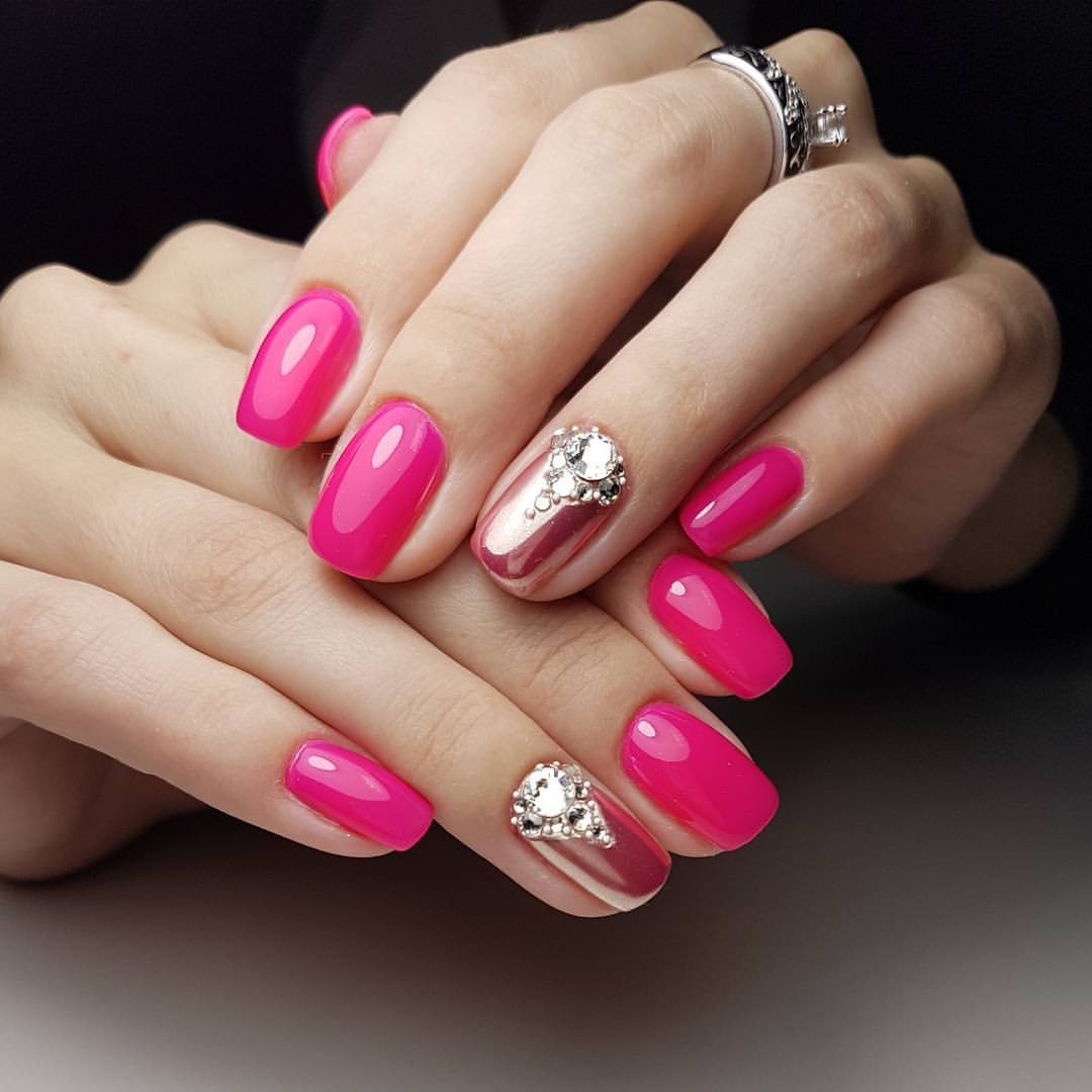 Ярко-розовые ногти, цвет маникюра 2024
